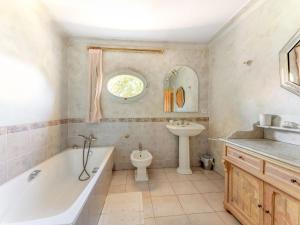 Maisons de vacances Holiday Home La Noria by Interhome : photos des chambres