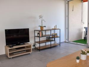 Apartment Residenza Monte Bré - Apt-204 Haus2 by Interhome