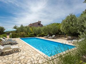 Apartment Giuliano-2 by Interhome 