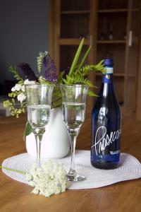 SEASIDE APARTMENTS - MOSSY GREEN