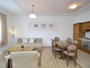Apartment Zwei Rosen PUL553