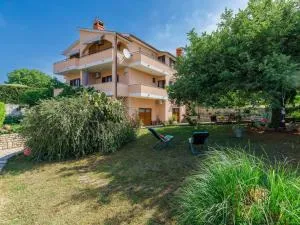 Apartment Lili-2 by Interhome - Kukci