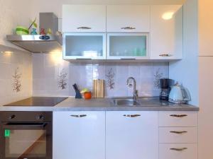 Apartment Lili-2 by Interhome 