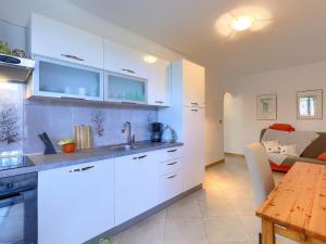 Apartment Lili-2 by Interhome