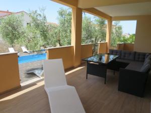 Holiday Home Tina by Interhome