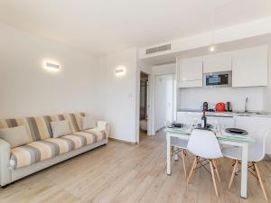Apartment Capo Falcone Charming Apartment-2 by Interhome