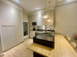 For You Rentals Apartment TEMPORAL with Beautiful Private Terrace in the Center of Madrid CAR190