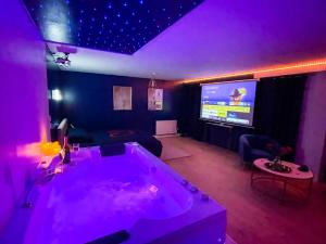 Appartements Spa sous les etoiles - Cinema - Netflix - Parking - Gare : photos des chambres