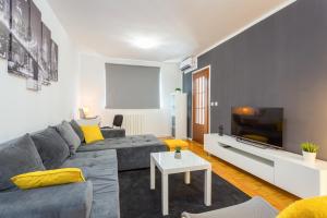 LAVERUDA Apartment with balcony and free parking