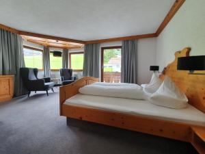 Double Room with Balcony room in Hotel Klockerhof