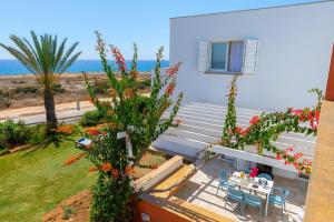 Protaras Seafront Villa Violetta