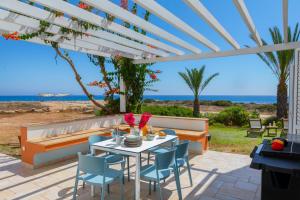 Protaras Seafront Villa Violetta