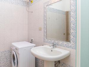 Holiday Home Rei Sole Bilo - REI321 by Interhome