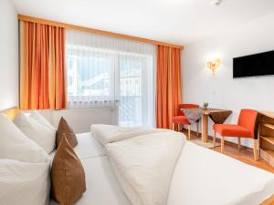 Apartment Rosa-5 by Interhome