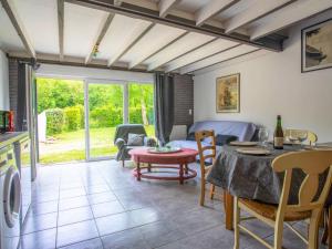 Maisons de vacances Holiday Home Maison Mae-Flo by Interhome : photos des chambres