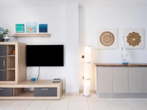 Apartment Sea view Drilasol by Interhome