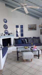 Vourkari BayHouse