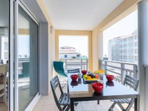 Apartment Les jardins de loyat-1 by Interhome