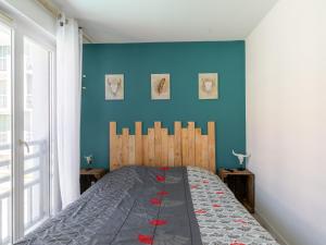 Apartment Les jardins de loyat-1 by Interhome