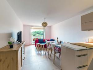 Apartment La Chênaie-5 by Interhome