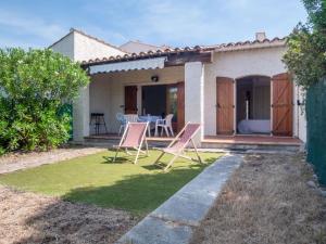 Maisons de vacances Holiday Home Provence Parc-7 by Interhome : photos des chambres