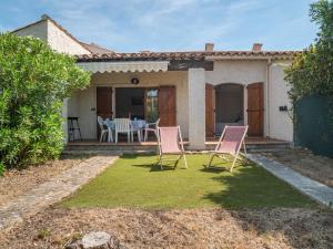 Maisons de vacances Holiday Home Provence Parc-7 by Interhome : photos des chambres