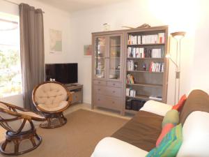 Apartment Le Roumanille by Interhome