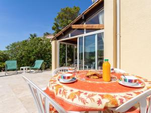 Maisons de vacances Holiday Home Le Belvedere by Interhome : photos des chambres