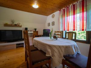 Chalet The Fox by Interhome