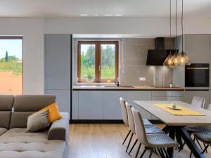 Apartment Eroa by Interhome 