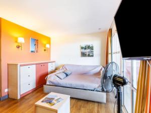 Apartment Village Cap Estérel - LEsquinade-56 by Interhome