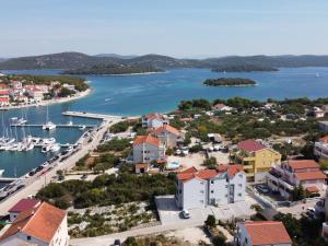 Apartment Anna-6 by Interhome