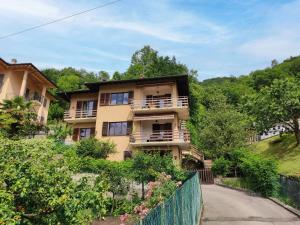 Apartment Casa dei Gelsomini by Interhome