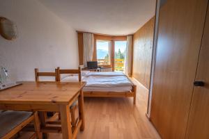 Family Room with Mountain View room in Appart'Hôtel & Résidence Eden