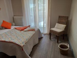 Appartements APPARTEMENT, LA ROUTE DES GRANDES ALPES , 8 couchages, GARAGE pour motards, cyclistes, POSSIBILITE de studios supplementaires, si plus de 8 personnes : photos des chambres