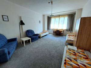 Triple Room with Shared Bathroom room in Bonvolon