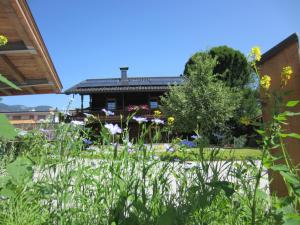 Luxus Chalet Fasserhäusl im Zillertal - Sauna ,Hot Tub, Kamin & Alpenblick für bis zu 10 Personen