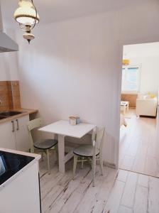 Appartements Superbe Appartement en plein centre-ville de Crepy : photos des chambres