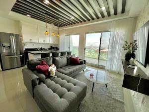 The One D16 Sobre el Malecón Vista al Estadio de Baseball