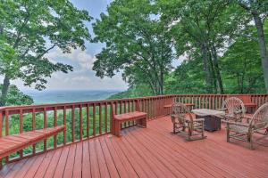 Rustic Ranger Cabin with Amazing Mountain Views