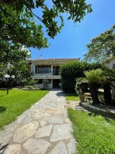 Evian house - Petriaí