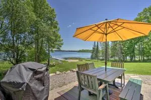 Lakefront Hackensack Cabin with Patio and Grill! - Longville