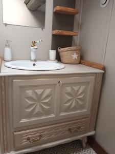 B&B / Chambres d'hotes Chambres d'hotes Le Veilleur de Noblat : Chambre Familiale - Vue sur Jardin