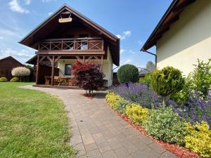 Domki Pod Morskimi Klonami