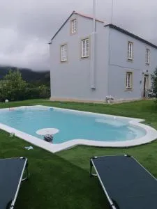 Casa con piscina - Somozas