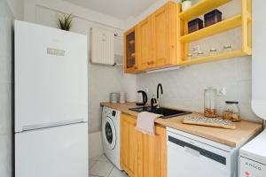 2 Br Apt in heart of Warsaw Zgoda 9 TV70