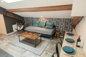 Le Classy, T3 hypercentre chic et cosy, Wifi par SOVALFI