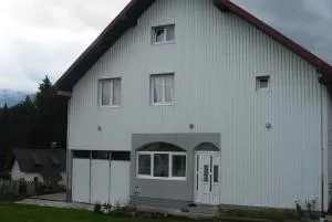 Apartmani panorama - 福查