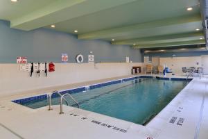 Holiday Inn Express & Suites - Brighton South - US 23 by IHG