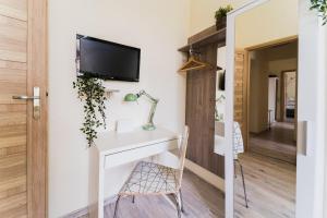 Market Square Rynek 24 Next to Town Hall 4 Rooms 8 Beds